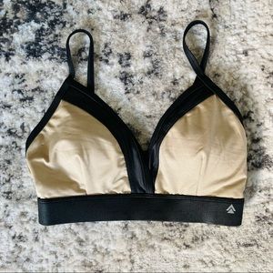 NWOT Womens Cali Workout Sports Bra